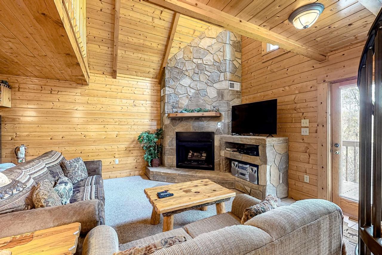 Daa Bear'S Lodge ガトリンバーグ エクステリア 写真