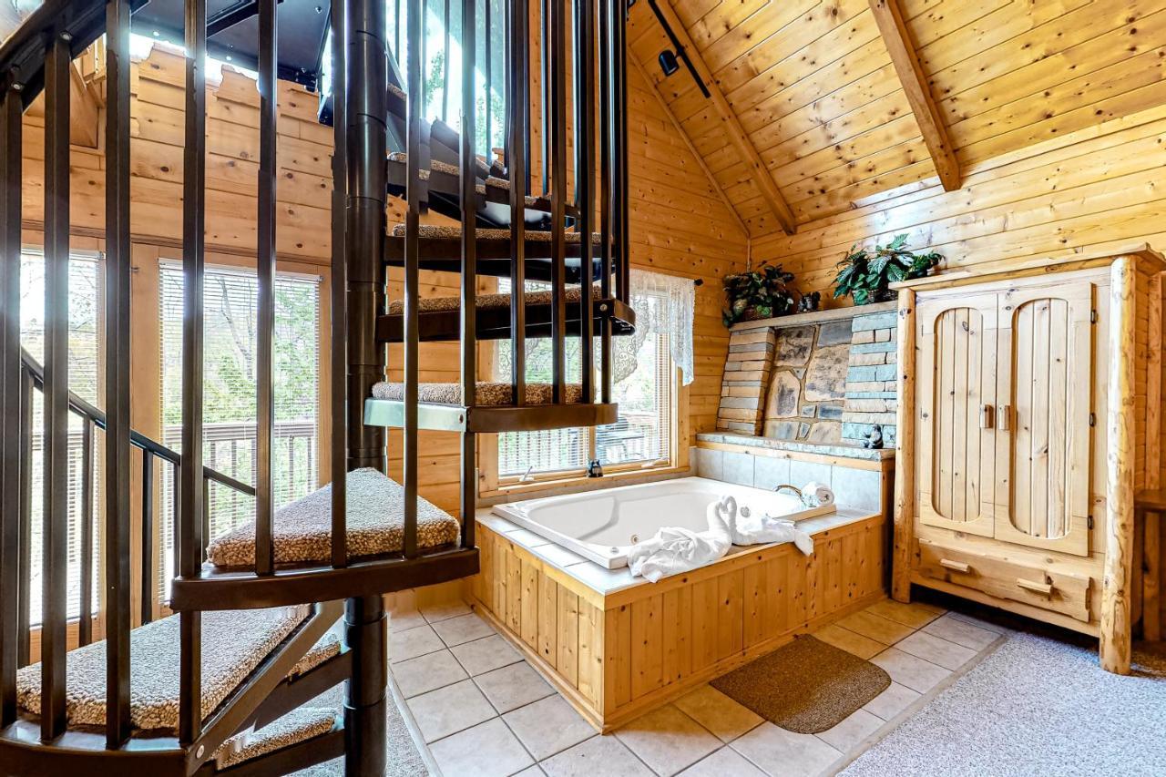 Daa Bear'S Lodge ガトリンバーグ エクステリア 写真