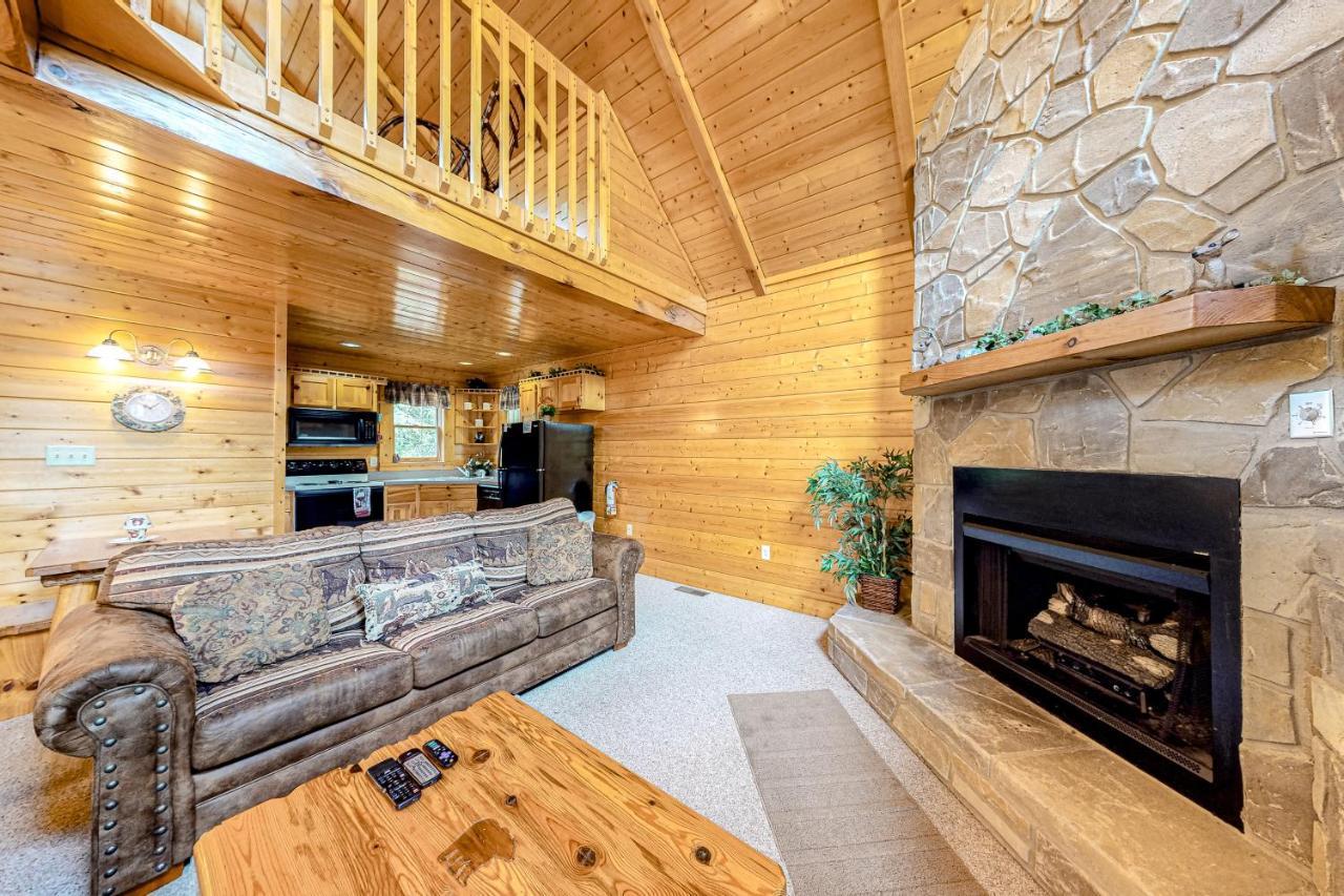 Daa Bear'S Lodge ガトリンバーグ エクステリア 写真
