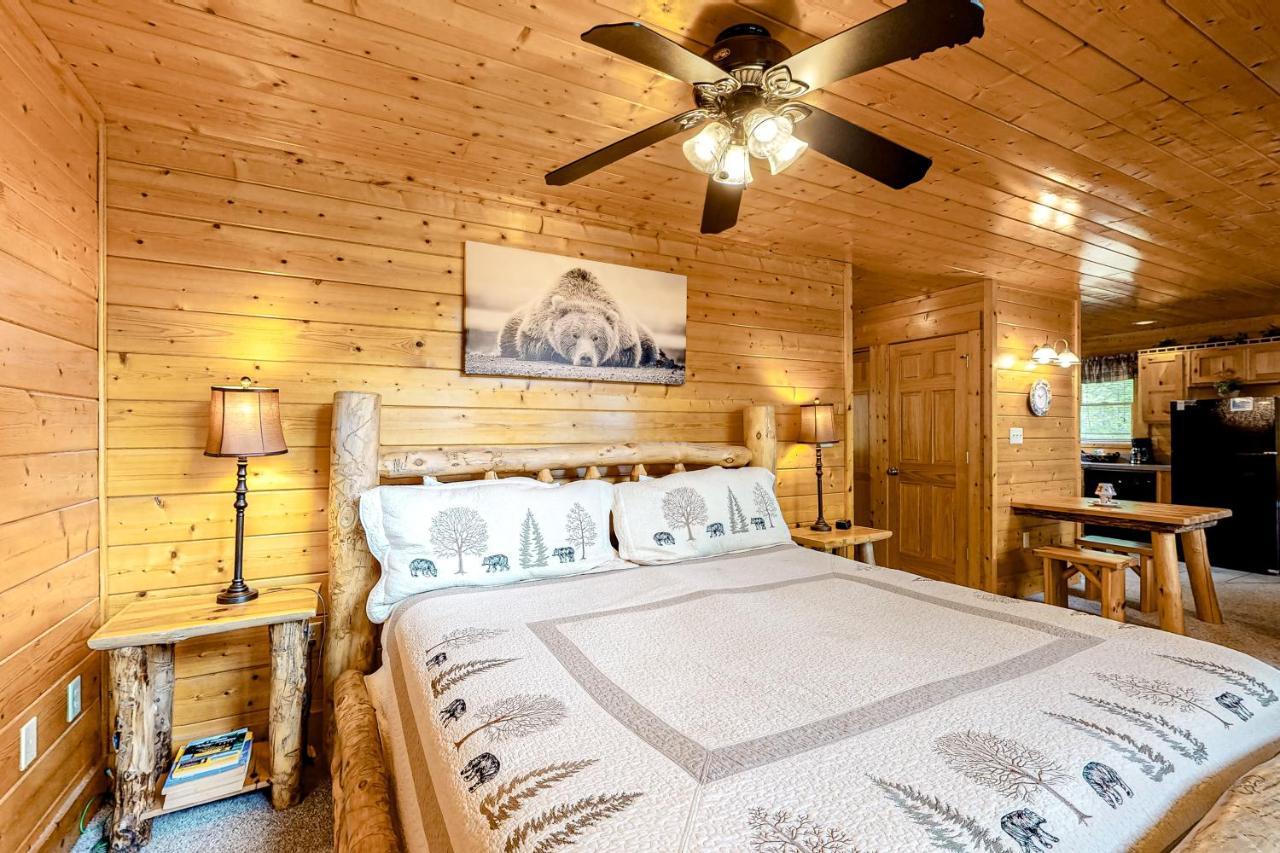 Daa Bear'S Lodge ガトリンバーグ エクステリア 写真
